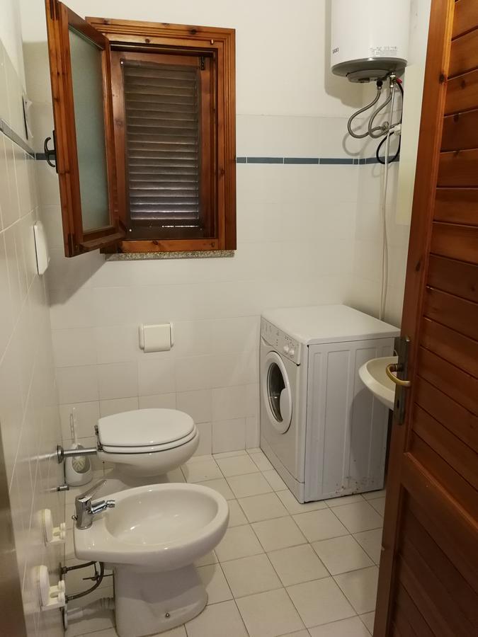 Appartamento Trilocale Le Canne 6 Posti Letto Con Giardino San Teodoro  Dış mekan fotoğraf