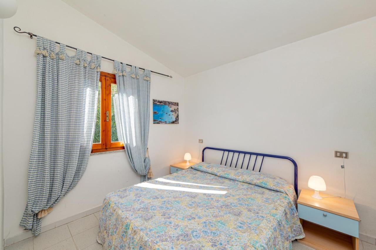 Appartamento Trilocale Le Canne 6 Posti Letto Con Giardino San Teodoro  Dış mekan fotoğraf